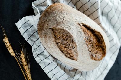 Miért érdemes szeretni a kovászos kenyeret? Egészségügyi előnyök és mellékhatások