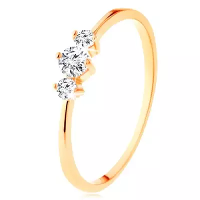 Gyűrű 14K sárga aranyból keskenyedő szárakkal, három csillogó átlátszó cirkónia - Nagyság_ 59