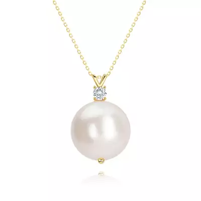9K sárga arany nyaklánc - fehér tenyésztett barokk gyöngy, kerek cirkónia