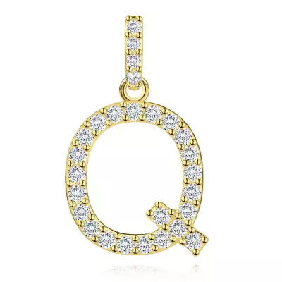 9 karátos sárga arany medál Q betűvel és cirkóniával