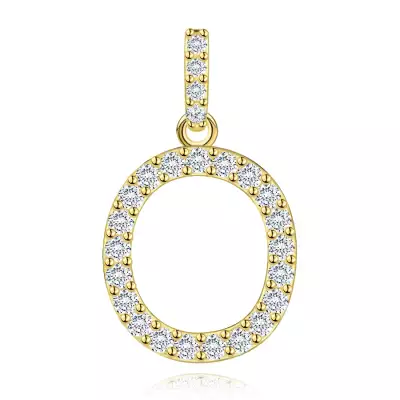 9 karátos sárga arany medál O betűvel és cirkóniával