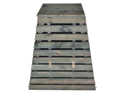 Fa komposztáló 430 L piramis forma olajozott