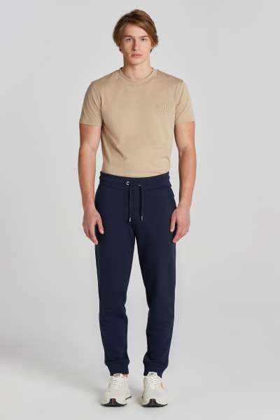 TRÉNINGNADRÁG GANT REG SHIELD SWEATPANTS EVENING BLUE