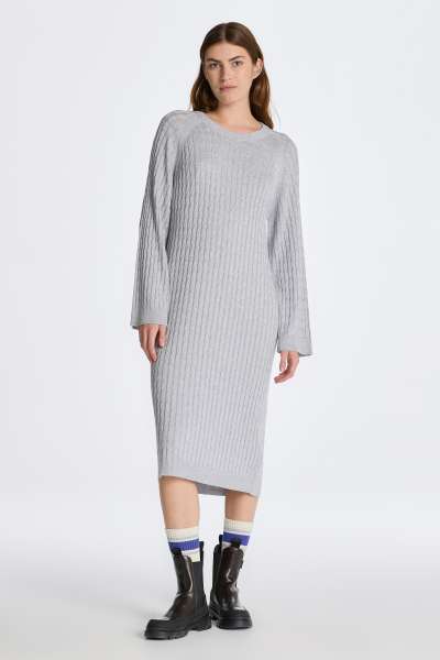 RUHA GANT CABLE C-NECK DRESS LIGHT GREY MELANGE