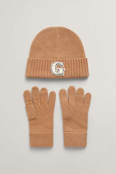 SAPKA ÉS KESZTŰ SZETT GANT G BADGE BEANIE & GLOVES GIFT SET WARM KHAKI