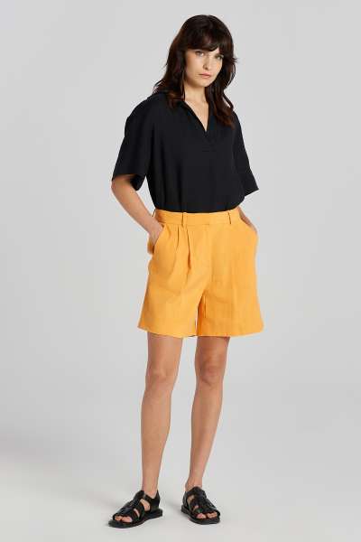 RÖVIDNADRÁG GANT STRETCH LINEN TAILORING SHORTS MEDAL YELLOW