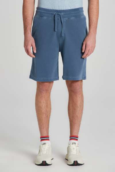TRÉNINGRUHA RÖVIDNADRÁG GANT SUNFADED SHORTS DUSTY BUE SEA
