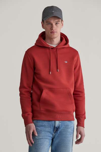 ELEGÍTŐ FELSŐ GANT REG SHIELD HOODIE IRON RED