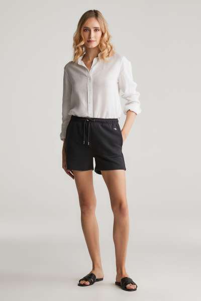 TRÉNINGRUHA RÖVIDNADRÁG GANT REG SHIELD SHORTS BLACK