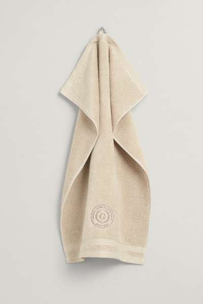 TÖRÜLKÖZŐ GANT CREST TOWEL 30X50 PUTTY