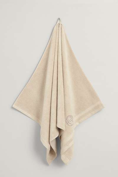 TÖRÜLKÖZŐ GANT CREST TOWEL 70X140 PUTTY