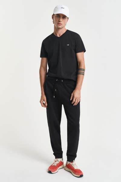 TRÉNINGNADRÁG GANT REG SHIELD SWEATPANTS BLACK