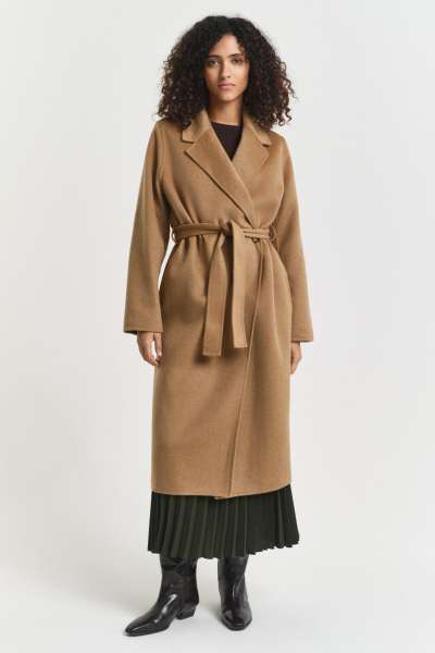KABÁT GANT HANDTITCHED BELTED COAT WARM KHAKI