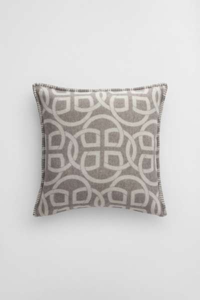 DÍSZPÁRNAHUZAT GANT MONOGRAM WOOL CUSHION  LIGHT GREY