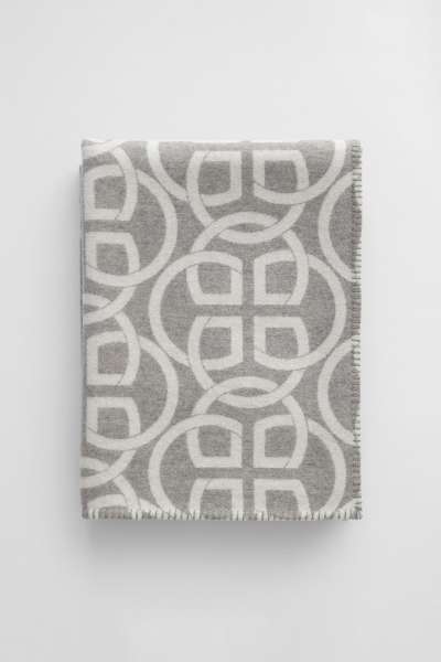TAKARÓ GANT MONOGRAM WOOL THROW  LIGHT GREY