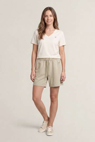 TRÉNINGRUHA RÖVIDNADRÁG GANT REG SHIELD SHORTS COUNTRY BEIGE