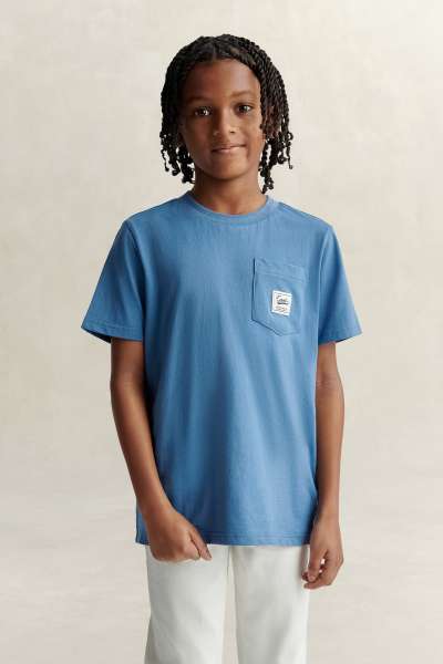 PÓLÓ GANT BADGE POCKET SS T-SHIRT SALTY SEA