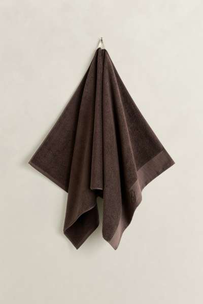 TÖRÜLKÖZŐ GANT EMBROIDERY TOWEL 70X140 DEEP BROWN