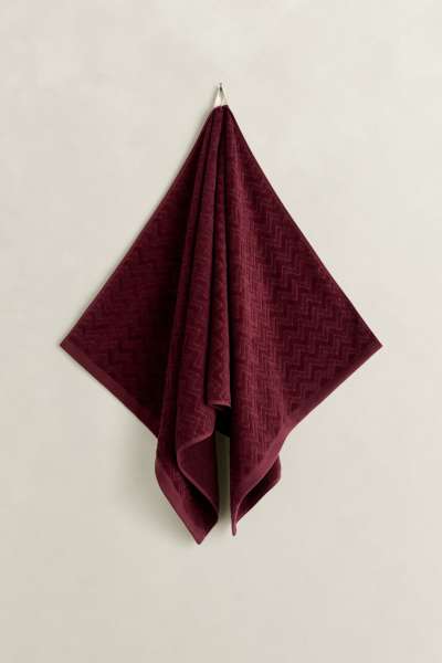 TÖRÜLKÖZŐ GANT JACQUARD HERRINGBONE TOWEL 70X140 DARKENED WINE