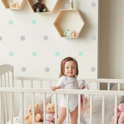 Menta - szürke pöttyös falmatrica