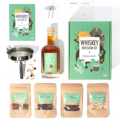 Készlet saját ízesített whisky készítéséhez