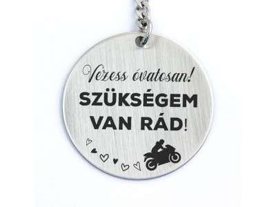 Vezess óvatosan acél medálos kulcstartó
