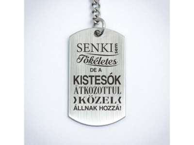 Senki sem tökéletes de a kistesók acél medálos kulcstartó