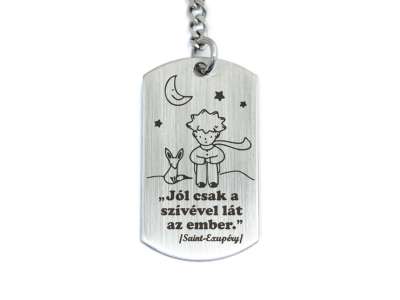 Jól csak a szívével lát acél medálos kulcstartó
