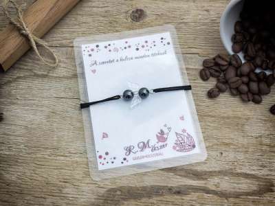 A szeretet a hematit angyal karkötő