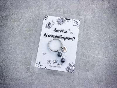 Leszel a koszorúslányom kulcstartó hematittal