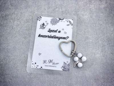 Leszel a koszorúslányom kulcstartó tejkvarccal