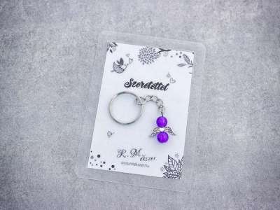 Szeretettel lila angyal medálos kulcstartó