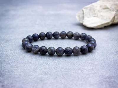 Iolit ásvány karkötő