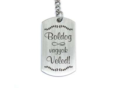 Boldog vagyok veled acél medálos kulcstartó