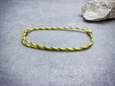 Sugallat sárga paracord bokalánc