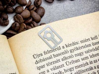 Margaréta oldaljelölő acél könyvjelző