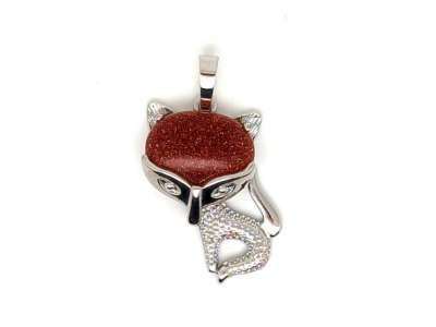 Róka medál fémmel goldstone vörös 2x3cm