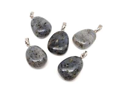 20/25mm Kvarc kék pöttyös csepp medál