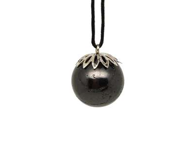 Shungit medál Karéliai fekete gyöngy 20mm
