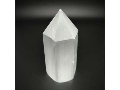Szelenit obeliszk 6-7cm