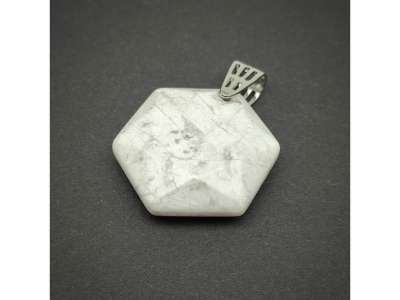 Hexagon medál Howlit 2,5cm