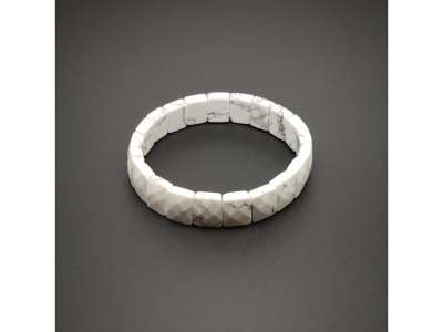 Howlit fazettált téglalap karkötő 12-12,5x9,5-10mm