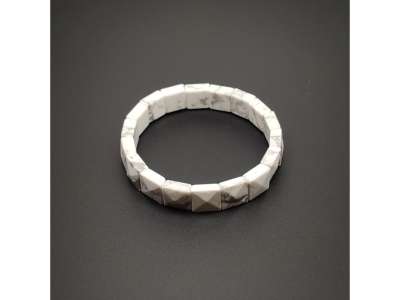 Howlit fazettált négyzet karkötő 10,5x10,5mm