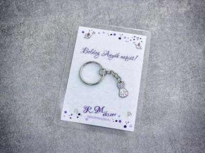 Boldog Anyák napját színes nyuszi medálos kulcstartó