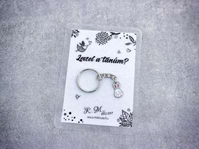 Leszel a tanúm színes nyuszi medálos kulcstartó