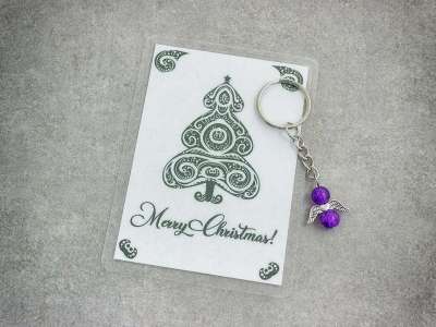 Merry Christmas lila angyal medálos kulcstartó