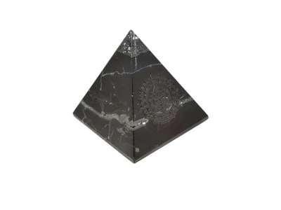 Onix fekete piramis sri yantra fekete 6-7cm