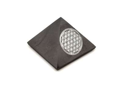 Shungit piramis életvirág ezüst matricás 6cm