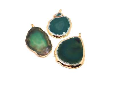 Megújulás zöld achát lap medál arany színű foglalattal 25x40–70mm