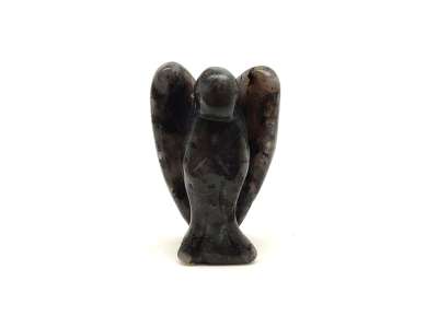 Larvikit angyal figura 4 cm – fekete-szürke ásvány dísztárgy